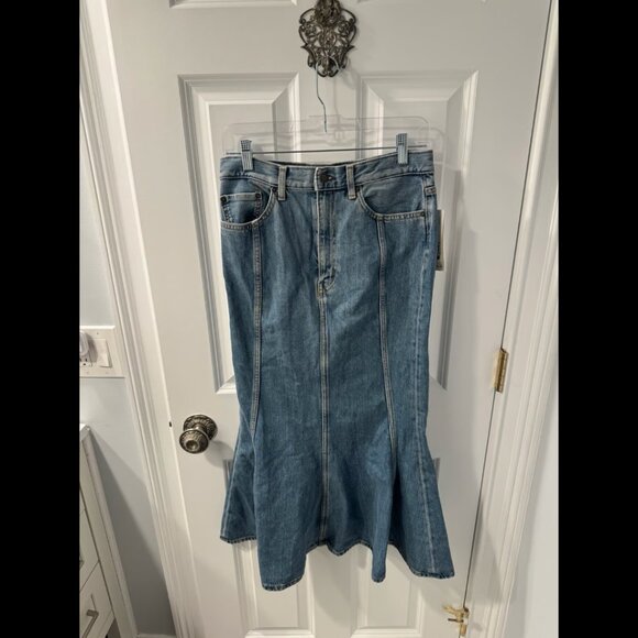 COS PANELED FLARED DENIM SKIRT Faded blue Size 6 - Picture 5 of 10